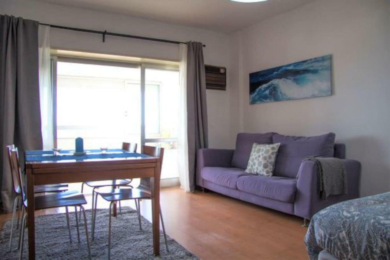 Wonderful Studio Apartment In Front Of The Beach Costa da Caparica Extérieur photo