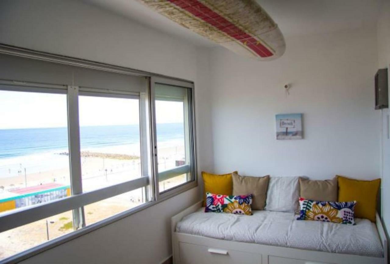 Wonderful Studio Apartment In Front Of The Beach Costa da Caparica Extérieur photo