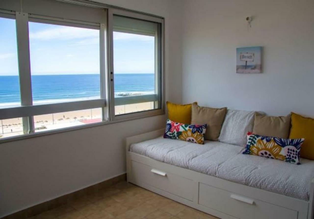 Wonderful Studio Apartment In Front Of The Beach Costa da Caparica Extérieur photo